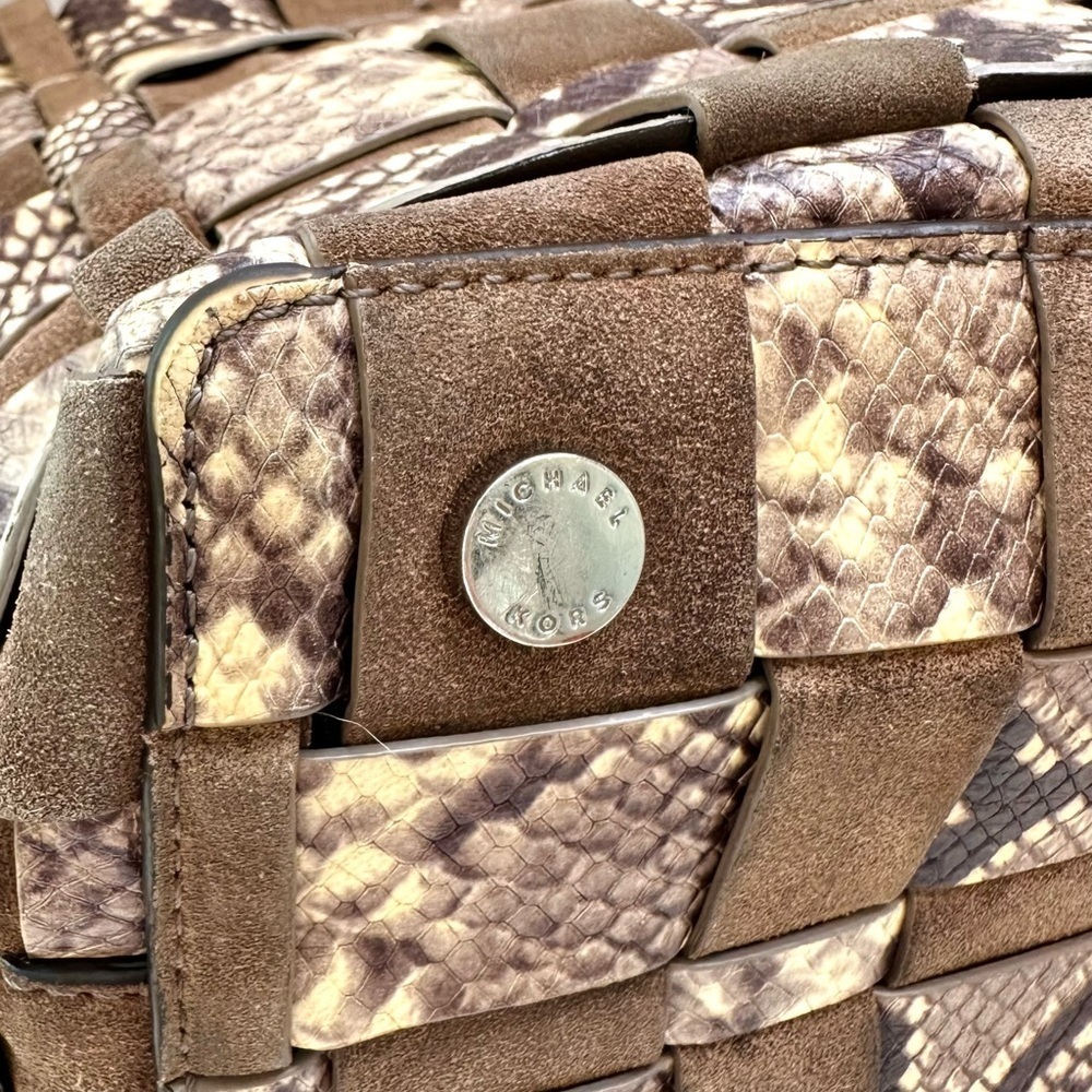 🐻 Michael Kors Snakeskin Patchwork Vivian Medium Tote — Natural/Dark Dune - Picture 8 of 17
